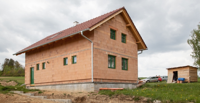 Rekuperace víceúčelového domu v krásném kraji u vodní nádrže Švihov
