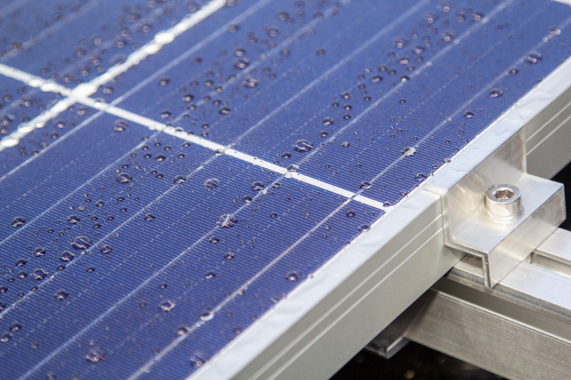 Fotovoltaická elektrárna SOLU START na střeše přístavby – Karlovarsko