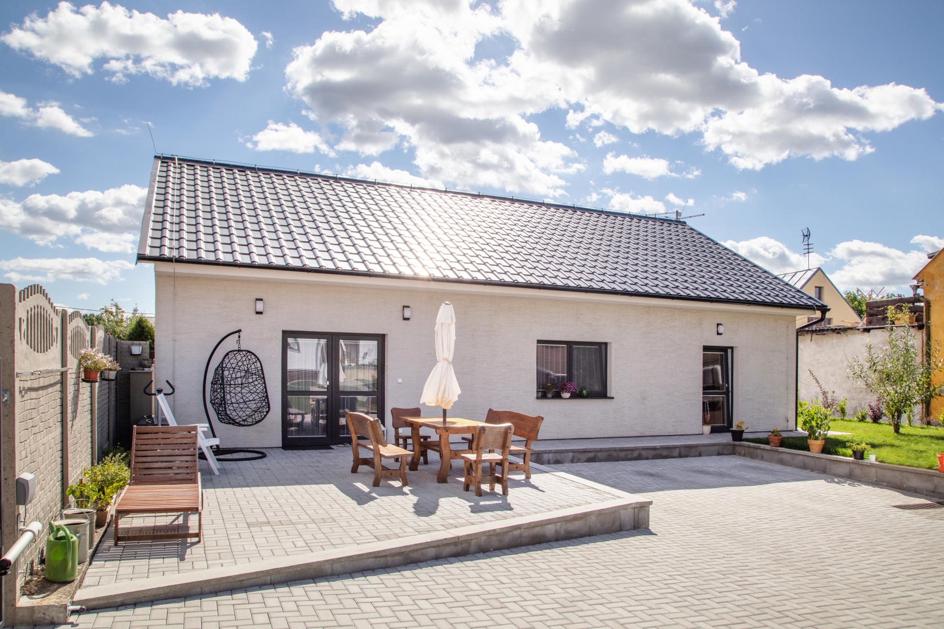 Podlahové vytápění bungalovu s bytem a kadeřnickým salonem