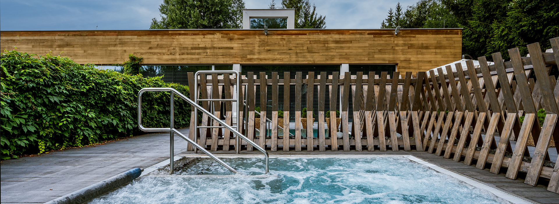 Vyhřívání venkovních ploch Wellness centra Jezerka