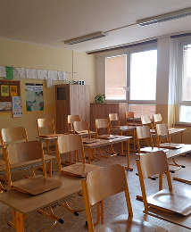 Školy a školky